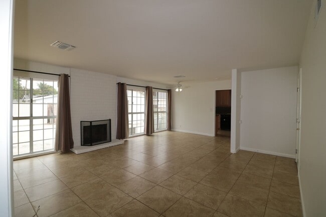 Photo - 4/Bedroom Home for Lease in West Hills!