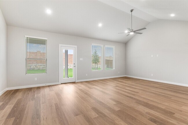 Photo - 2010 Sandpiper Wy