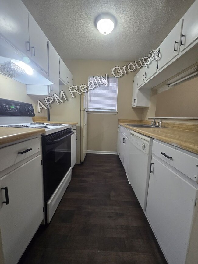 Photo - Recently renovated 2 bedroom 1.5 bath duplex