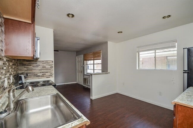 Photo - 7521 Bauman Rd