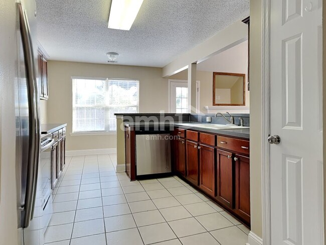 Photo - 738 Laurel Hill Cir