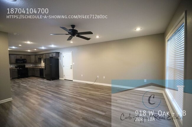 Photo - 918 W Oak Ave Unit B