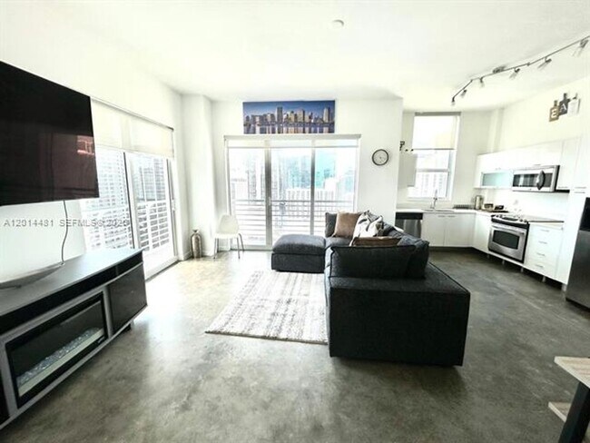 Photo - 133 NE 2nd Ave Unidad 133 NE 2nd Ave # 3202