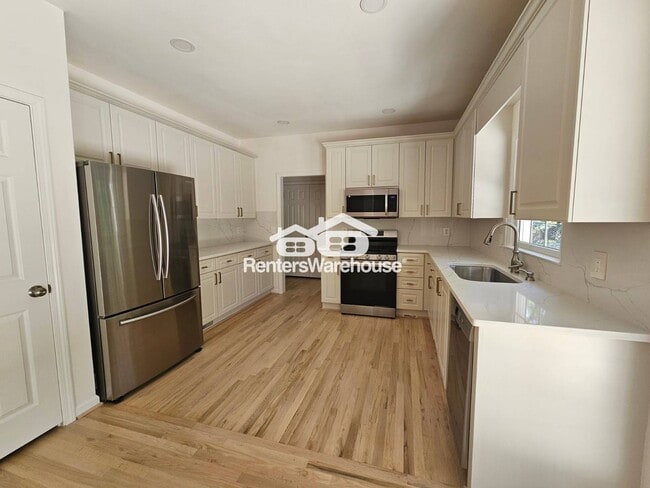 Photo - 2530 Wellsley Ln