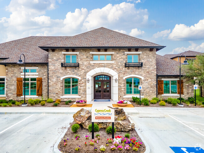 Building Photo - Hazelwood Place Apartments