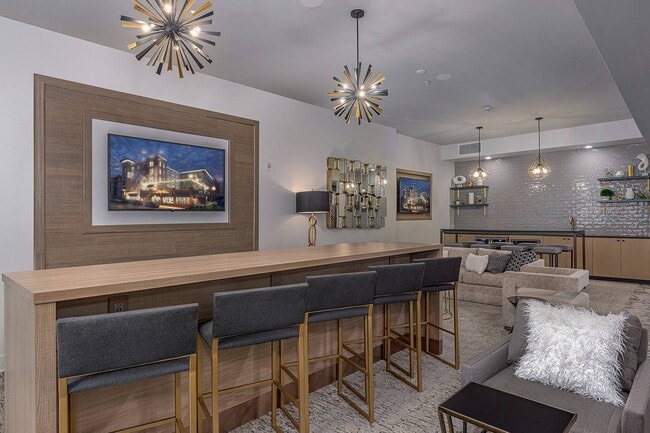 Vue on Walnut | Student Housing