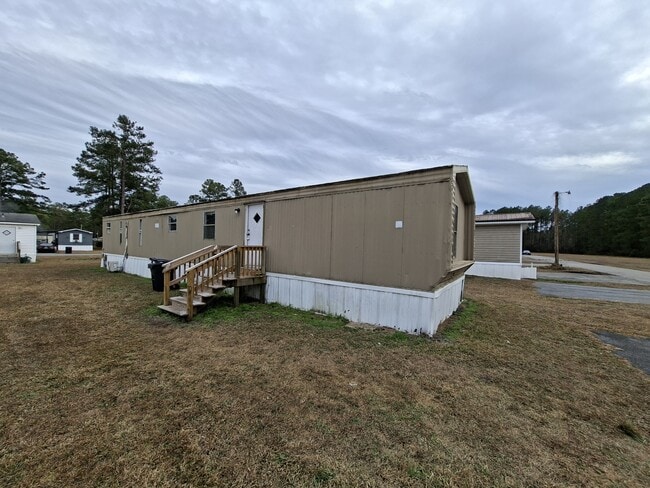 Photo - 64 Airbourne Ln