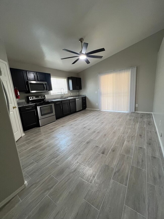 Photo - South Phoenix 4 Bed 2 Bath