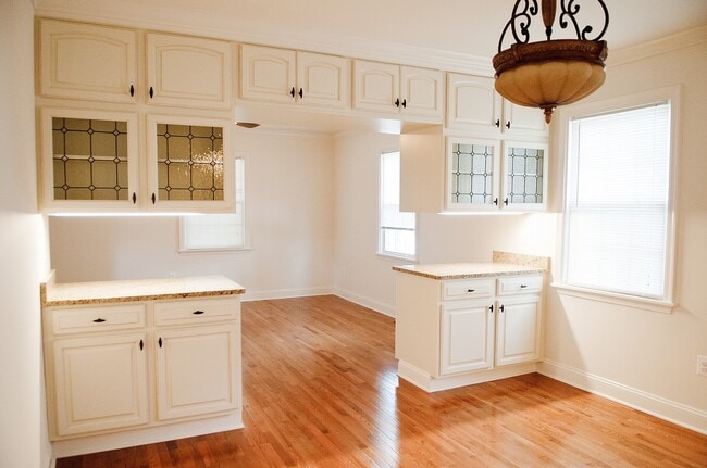 Photo - 6119 Bellona Ave