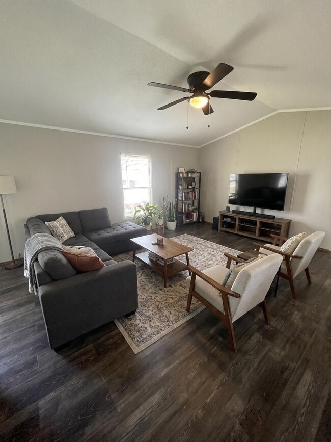 Building Photo - 18 Bellwood Dr