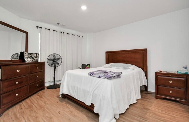 Photo - 18606 Rosehill Pr Dr