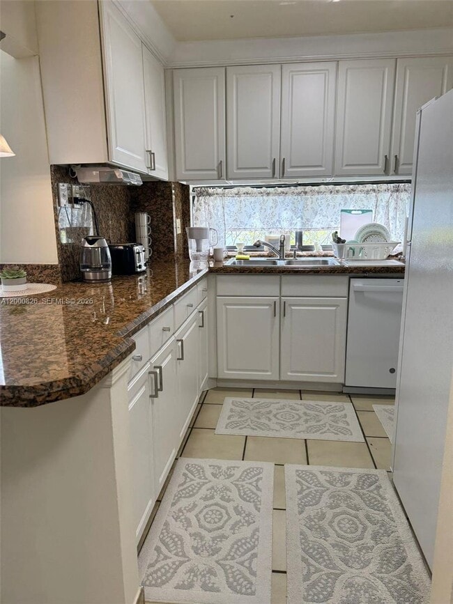 Photo - 17021 N Bay Rd Unit 318