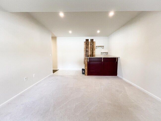 10132 Dorsey Ln
