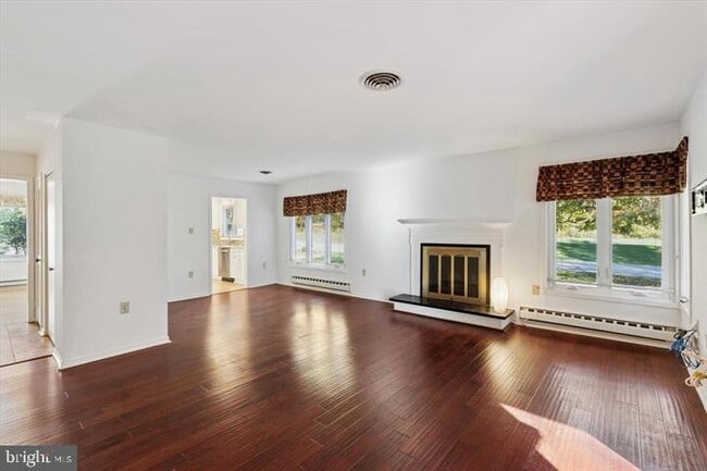 Photo - 201 Chandler Dr