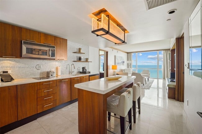 Photo - 6801 Collins Ave Unidad 422