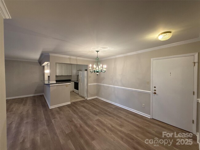 Photo - 1323 Queens Rd House