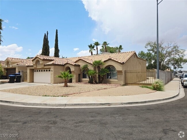 Building Photo - 925 Chaps Cir Rental