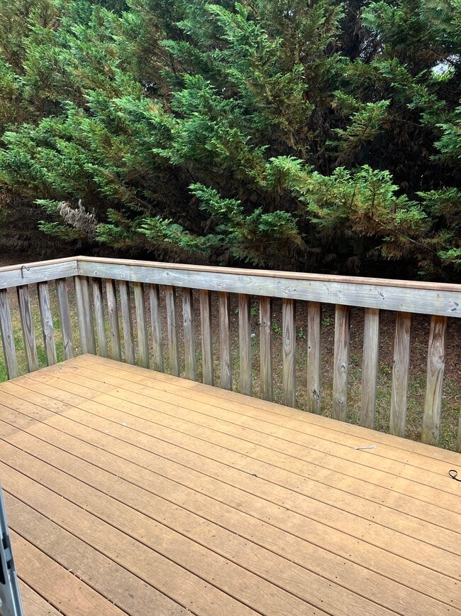 Photo - 511 Bowerwood Cir