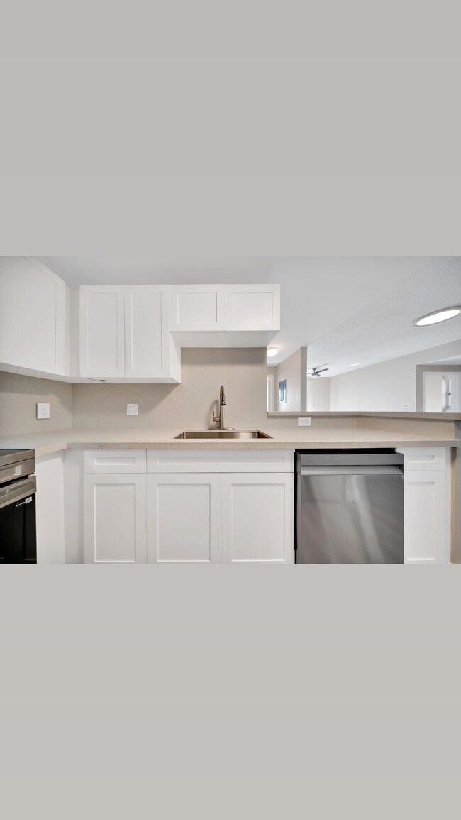 Photo - 185 SE 14th Ter Unit 2008