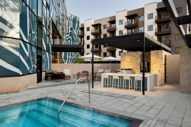 Building Photo - Alloy Midtown Rental