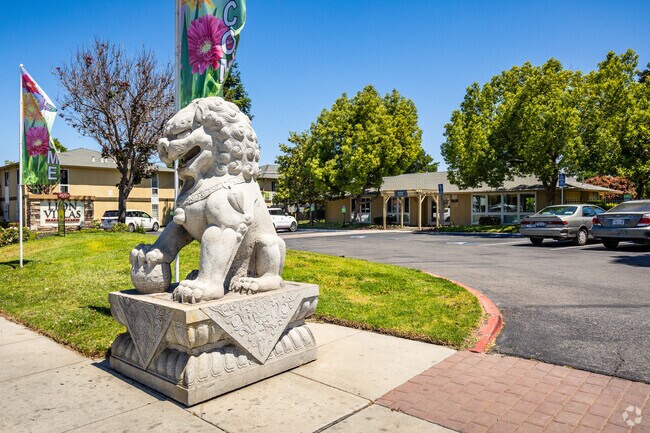Entrance - Lion Villas