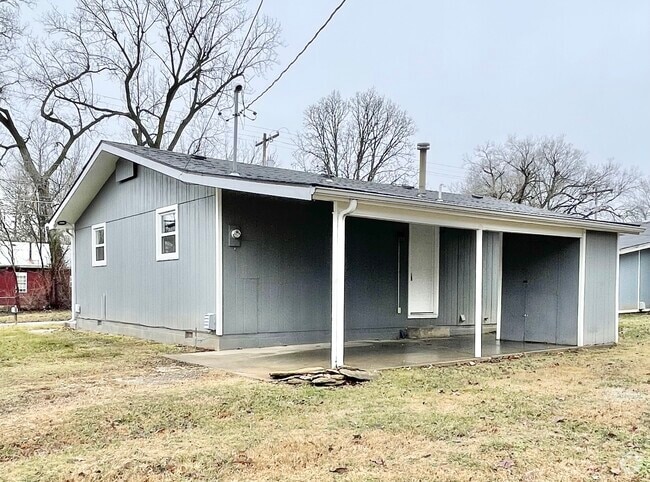 Building Photo - 2209 W Calhoun St Rental