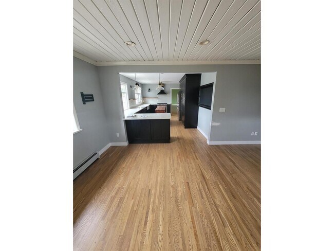 Photo - 20504-2095A 95a Ave
