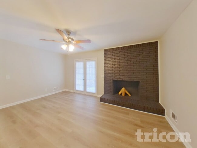 Photo - 3959 Notre Dame Pass