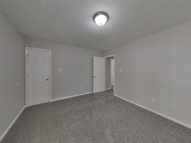 Photo - 6834 Oaken Gate Way