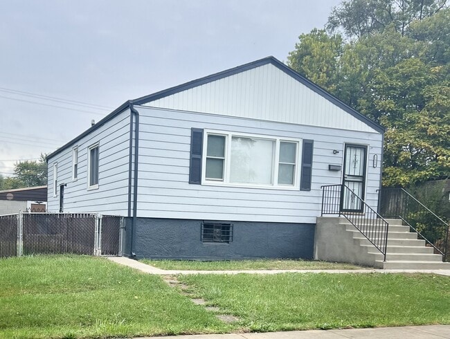 Photo - 2416 Johnson St