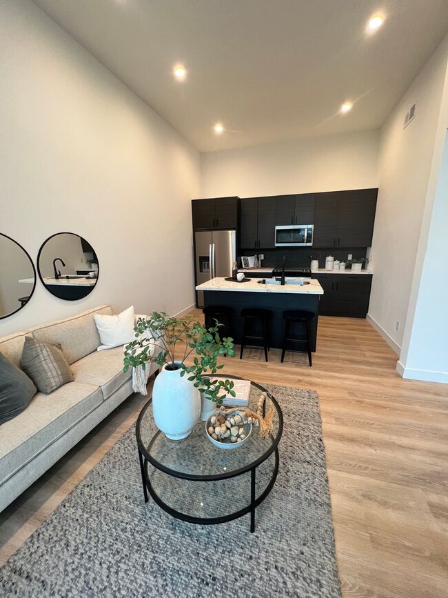 Photo - Remington Unit 5131 Remington Rd