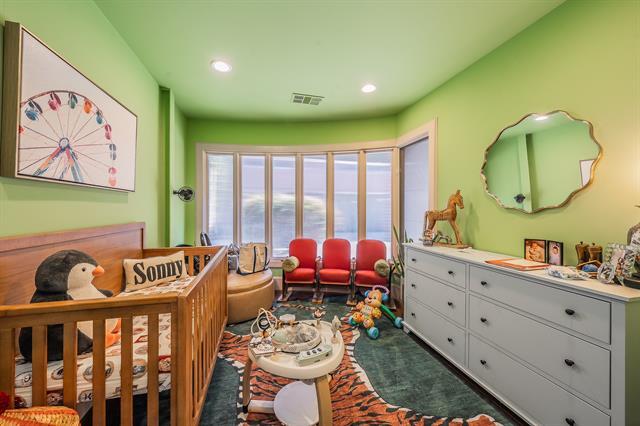 Photo - 3911 Gilbert Ave