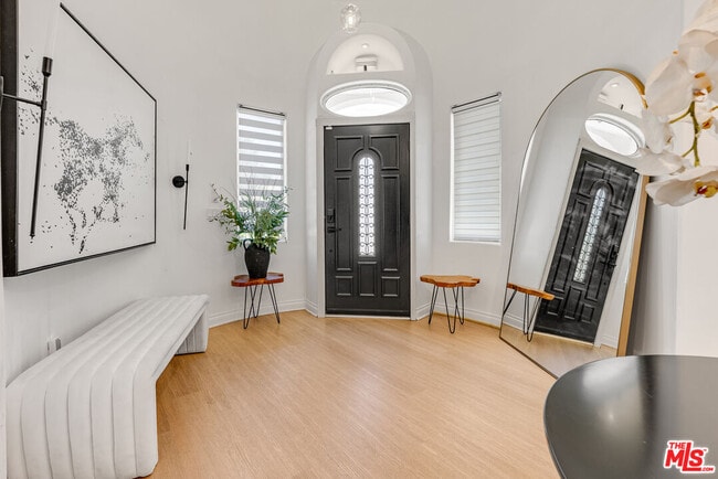 Photo - 367 S Oak Ave