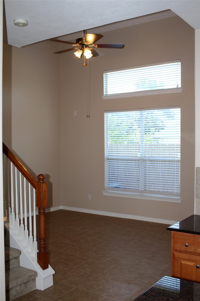 Photo - 919 Sterling Creek Cir