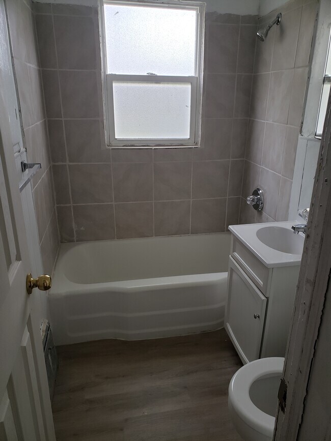 Bathroom - 1240 175th St Casa