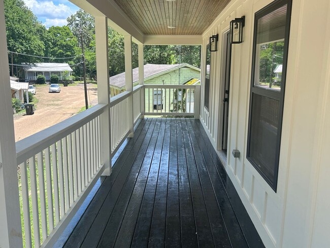 Photo - Fully Remodeled One Bed/One Bath Cottage