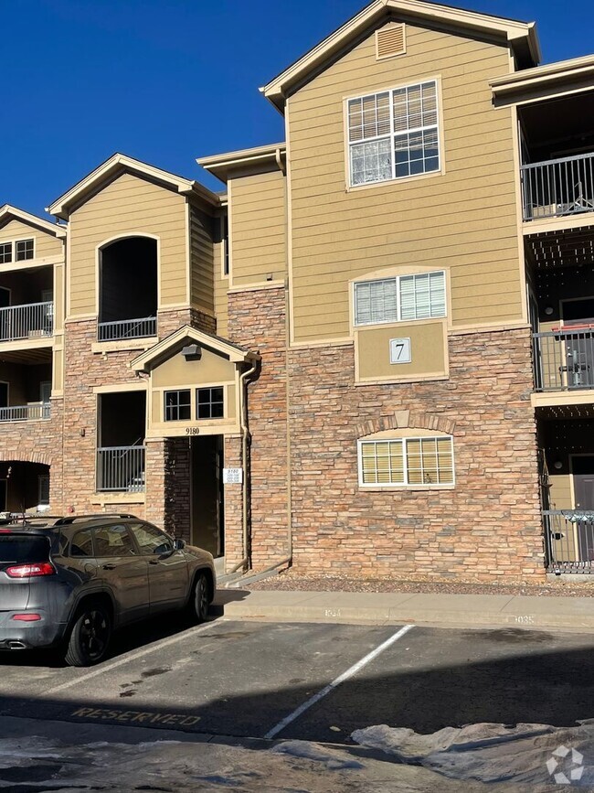 Building Photo - 2 bedroom 1 bath condo for rent in Parker ... Unit 205