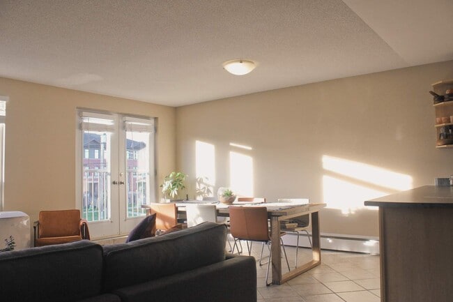 Photo - Baseline Court