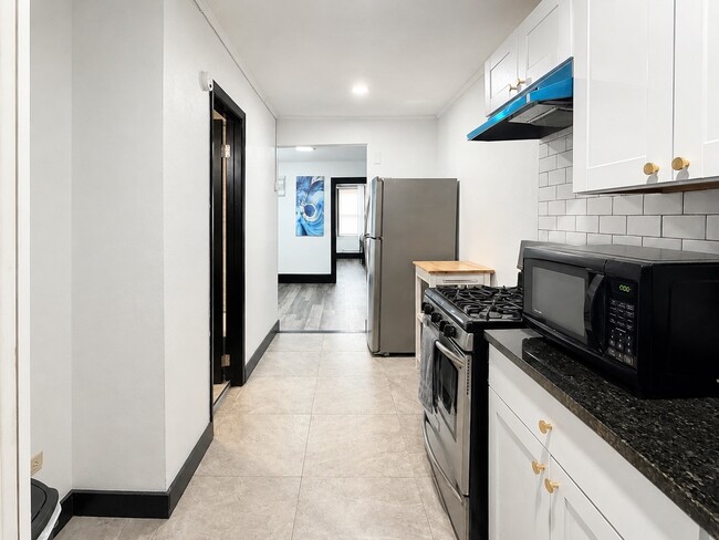 Building Photo - 145 Washington Ave Unit 5