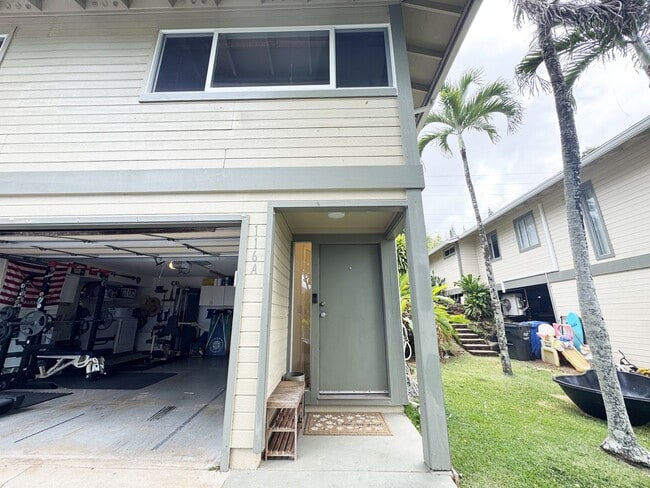 Building Photo - Pet Friendly Kailua Townhouse with A/C
