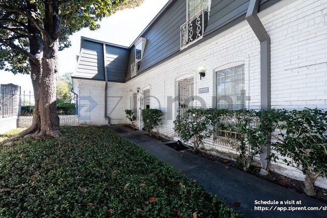 Photo - 7825 Rue St Cyr St