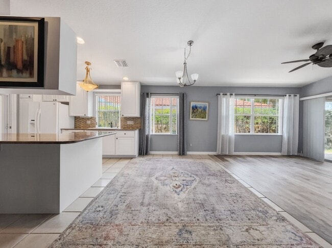 Photo - Beautifully maintained 2-bedroom, 2-bath in Island Walk