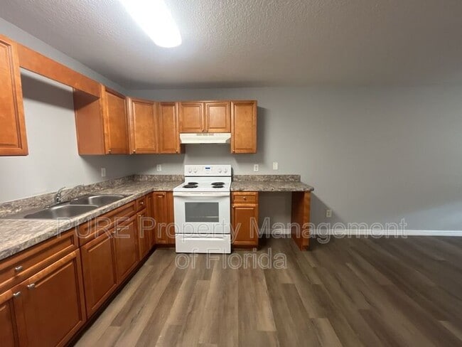 Photo - 3650 NE 41 St