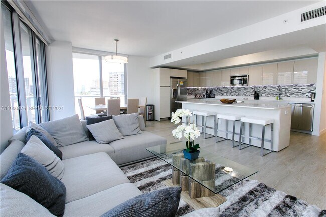 Building Photo - 2600 E Hallandale Beach Blvd Unit T2002 SEASONAL