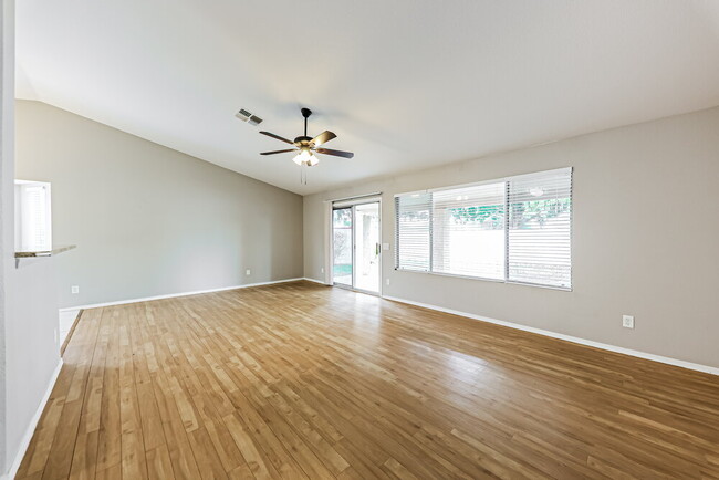 Photo - 19949 N 75th Dr