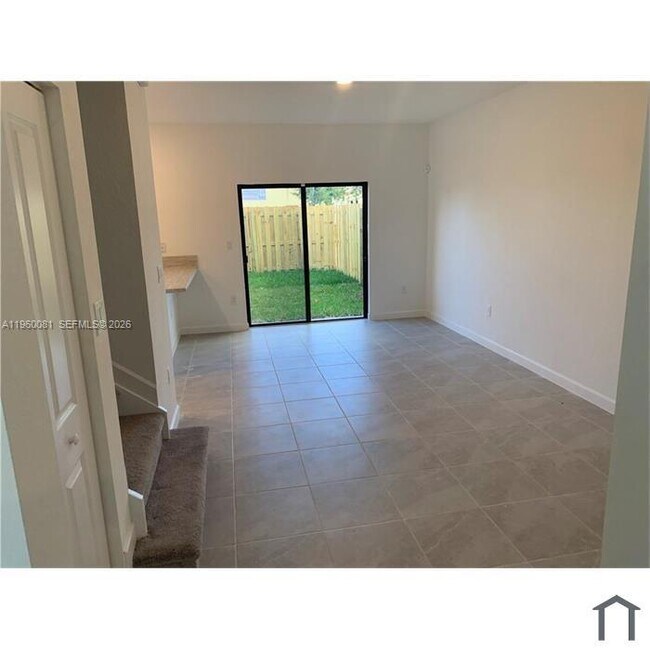 Photo - 2667 SE 28th Dr