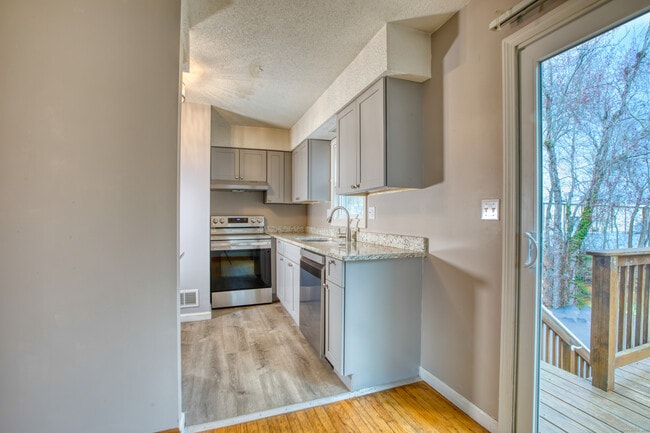 Photo - 12 Clancy Rd Unit A