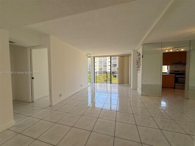 Photo - 17011 N Bay Rd Unit 607