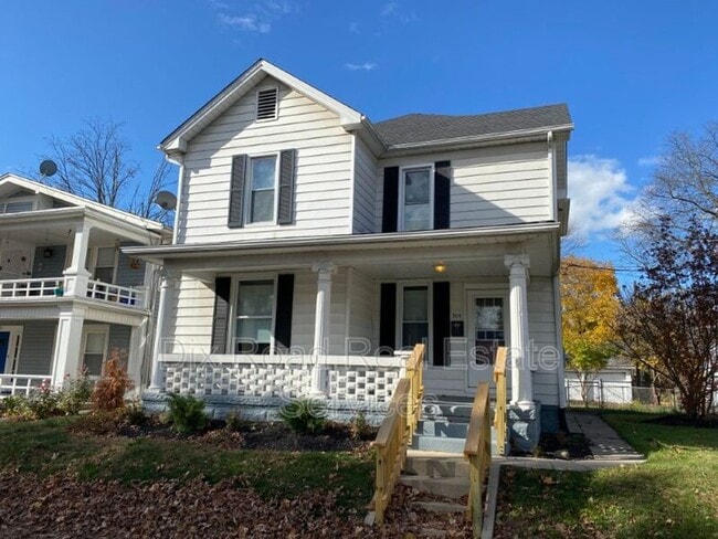 Photo - 304 Stanley St