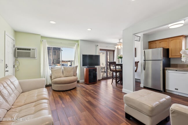 Photo - 1382 Ocean Ave Unit 9A